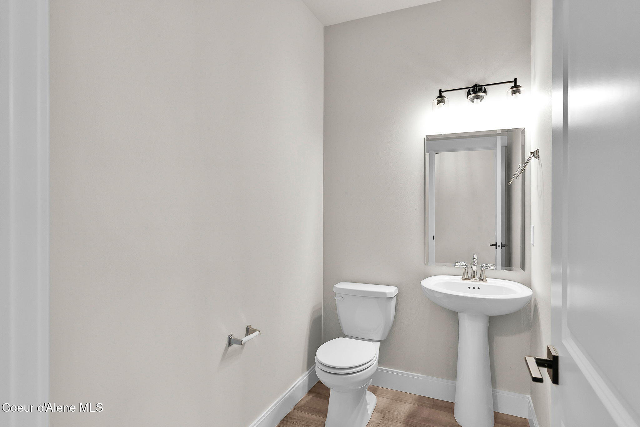 Rathdrum, Idaho, 83858, United States, 5 Bedrooms Bedrooms, ,1 BathroomBathrooms,Residential,For Sale,1989030