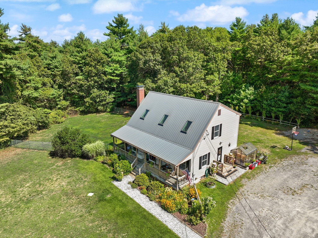 Middleboro, Massachusetts, 02346, United States, 4 Bedrooms Bedrooms, ,2 BathroomsBathrooms,Residential,For Sale,1938573