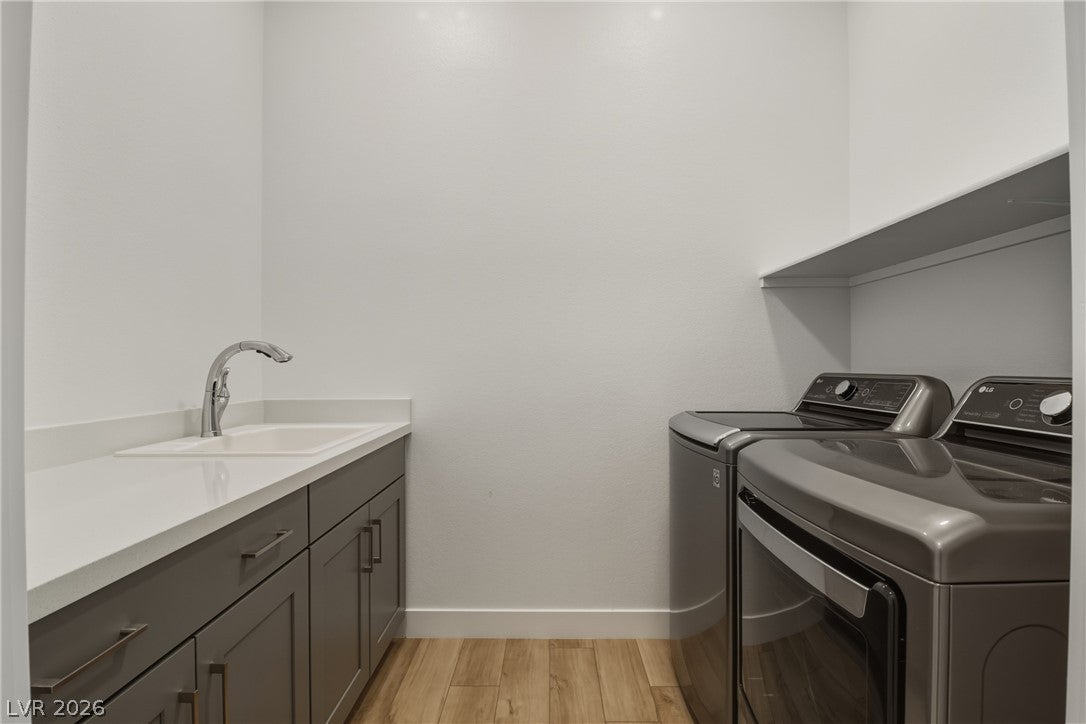 Las Vegas, Nevada, 89138, United States, 4 Bedrooms Bedrooms, ,4 BathroomsBathrooms,Residential,For Sale,2048254