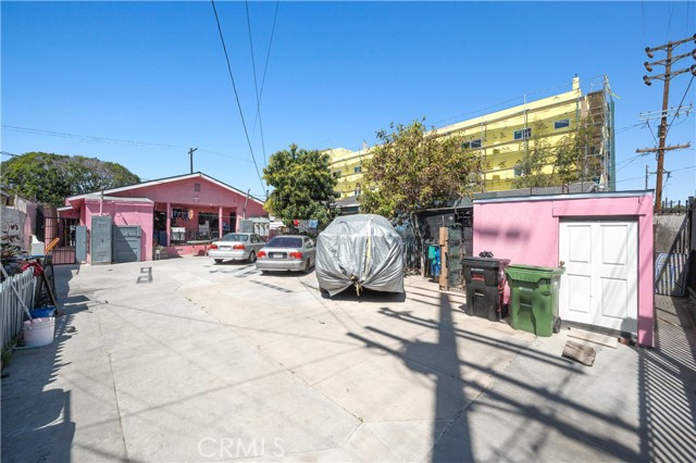Los Angeles, California, 90044, United States, 2 Bedrooms Bedrooms, ,Residential,For Sale,1869360