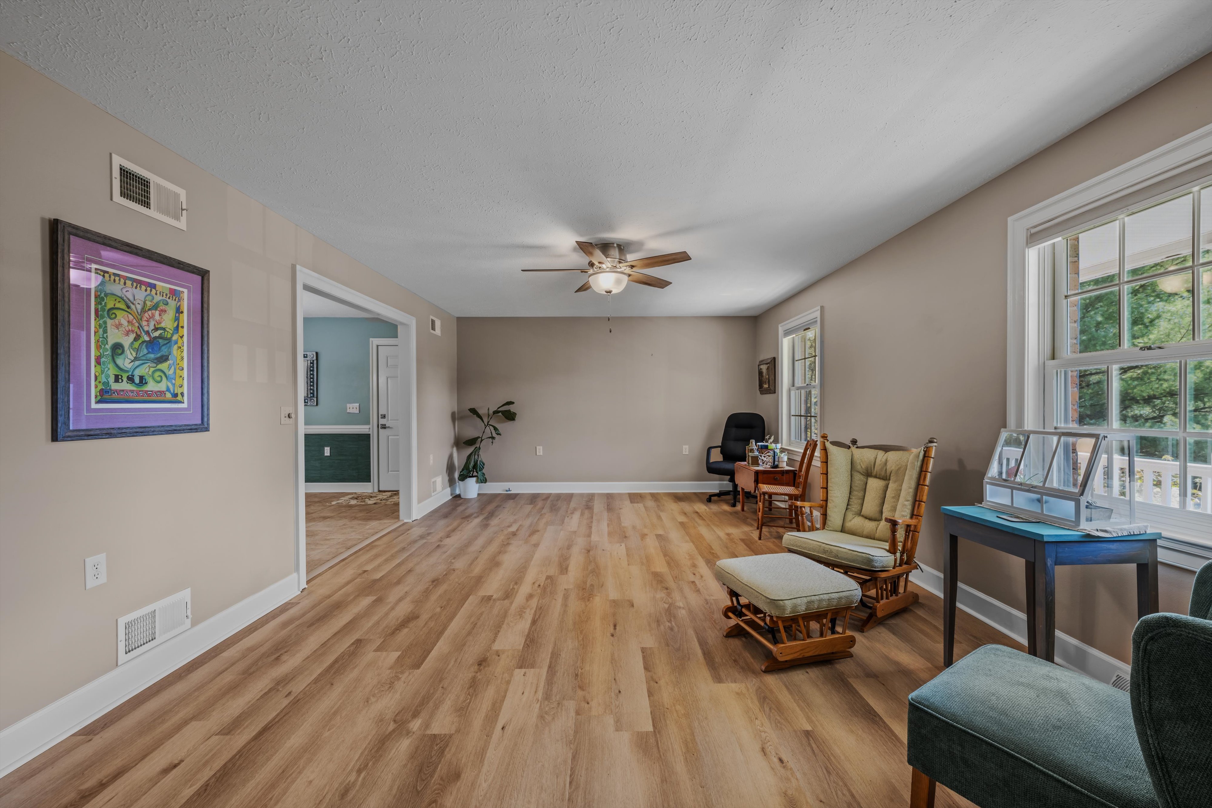 Martinsburg, West Virginia, 25403, United States, 3 Bedrooms Bedrooms, ,Residential,For Sale,1998035