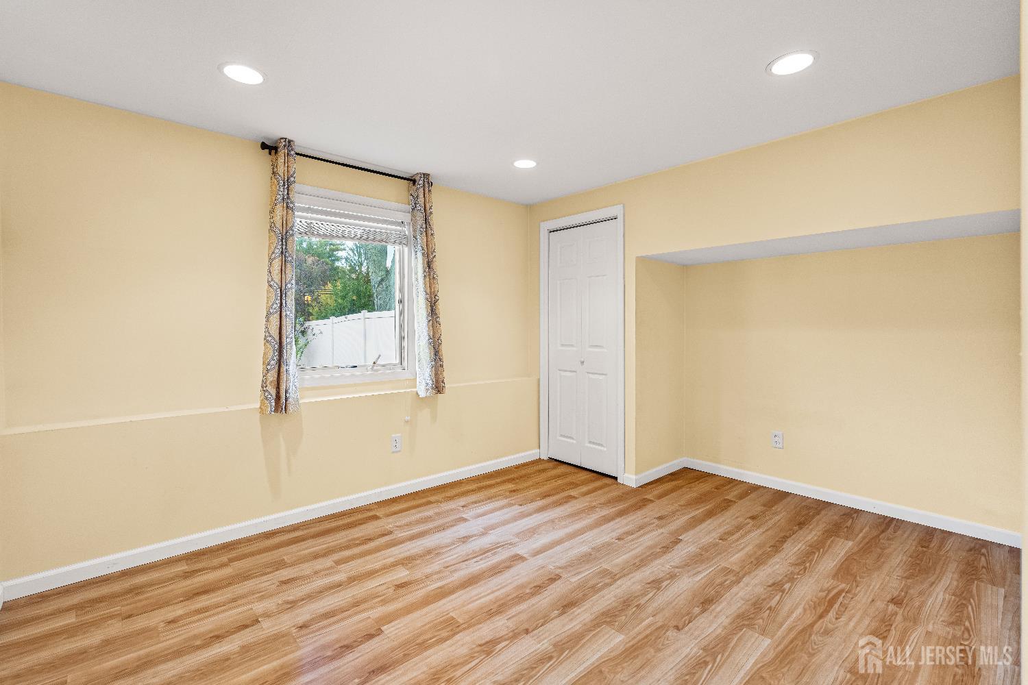 Old Bridge, New Jersey, 08857, United States, 4 Bedrooms Bedrooms, ,2 BathroomsBathrooms,Residential,For Sale,1983937