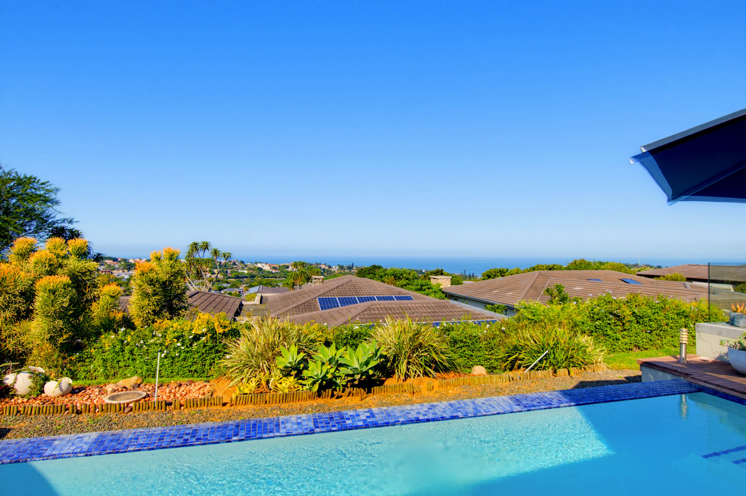  Contemporary Coastal Luxury with Panoramic Ocean Views in Brettenwood Estate - 物件實景