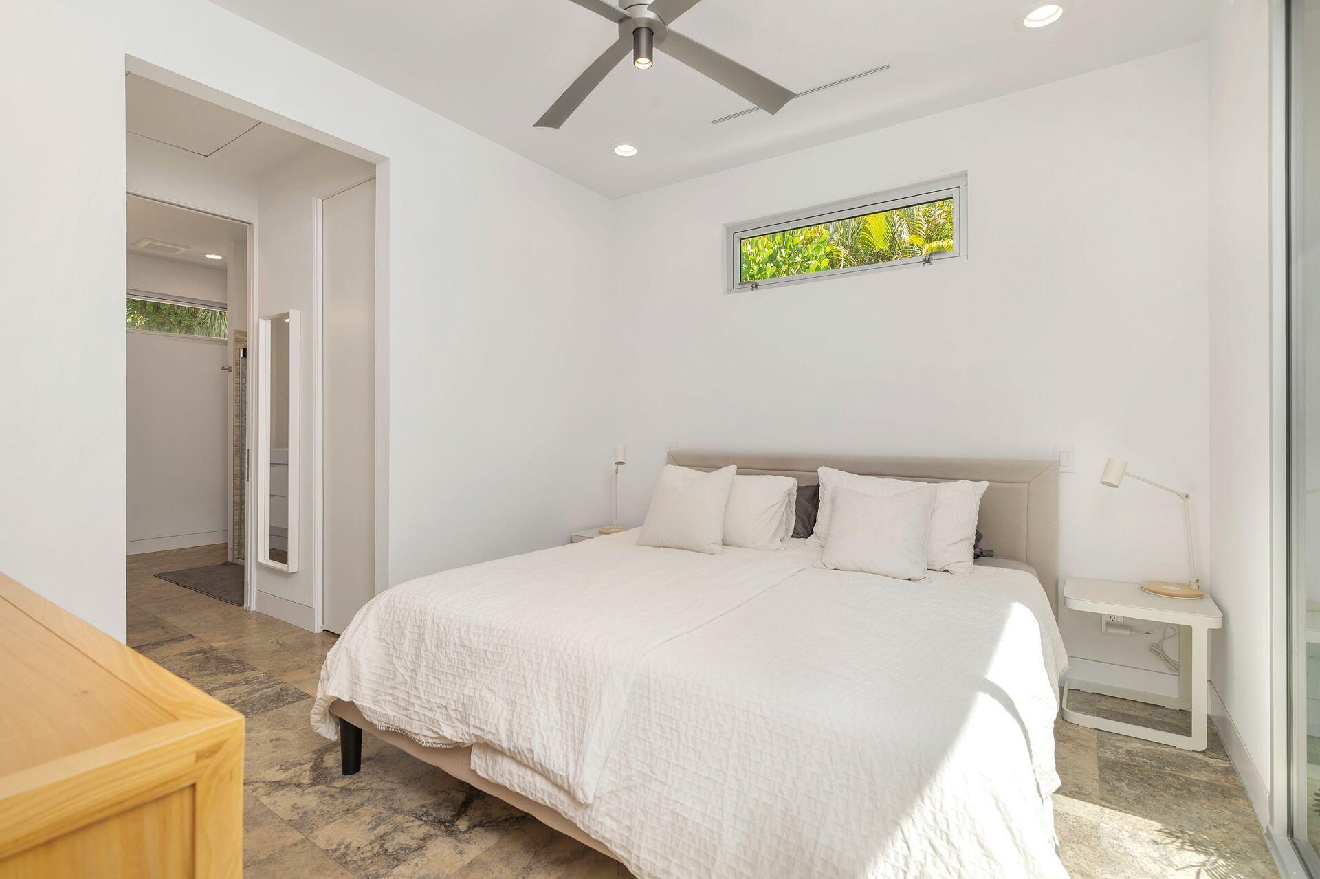 West Palm Beach, Florida, 33401, United States, 2 Bedrooms Bedrooms, ,3 BathroomsBathrooms,Residential,For Sale,2001645