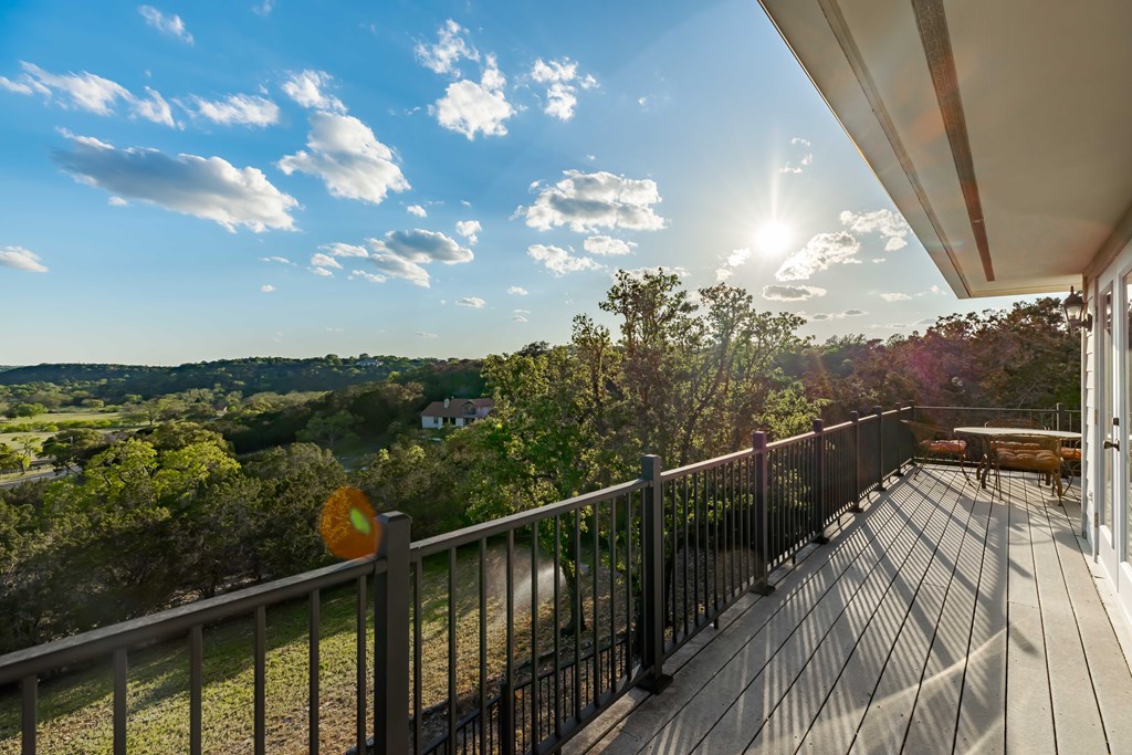 Kerrville, Texas, 78028, United States, 4 Bedrooms Bedrooms, ,4 BathroomsBathrooms,Residential,For Sale,1921517