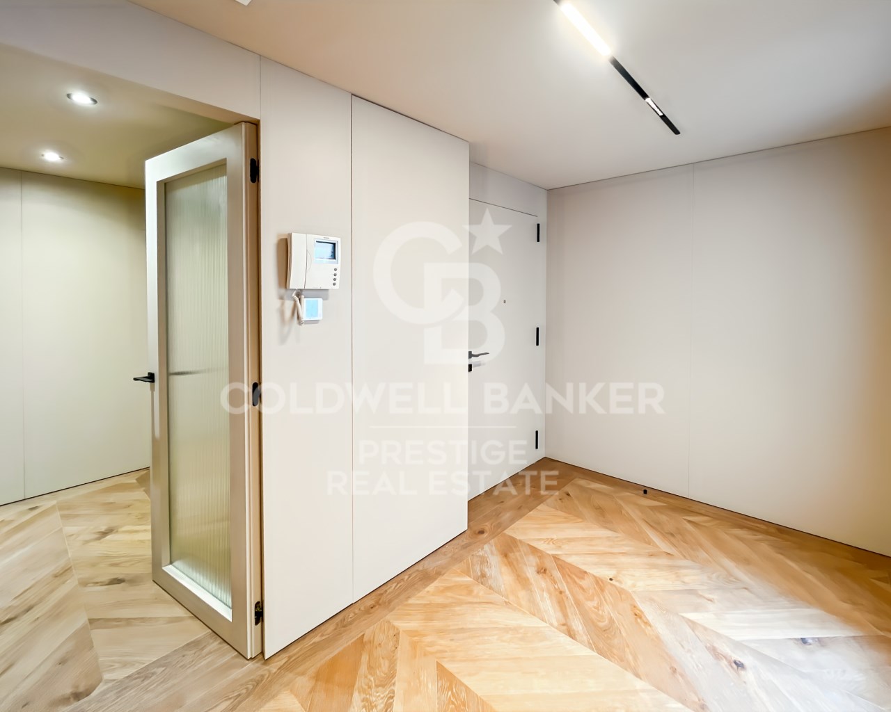 Barcelona, Catalonia, ES, 4 Bedrooms Bedrooms, ,3 BathroomsBathrooms,Residential,For Sale,1805126