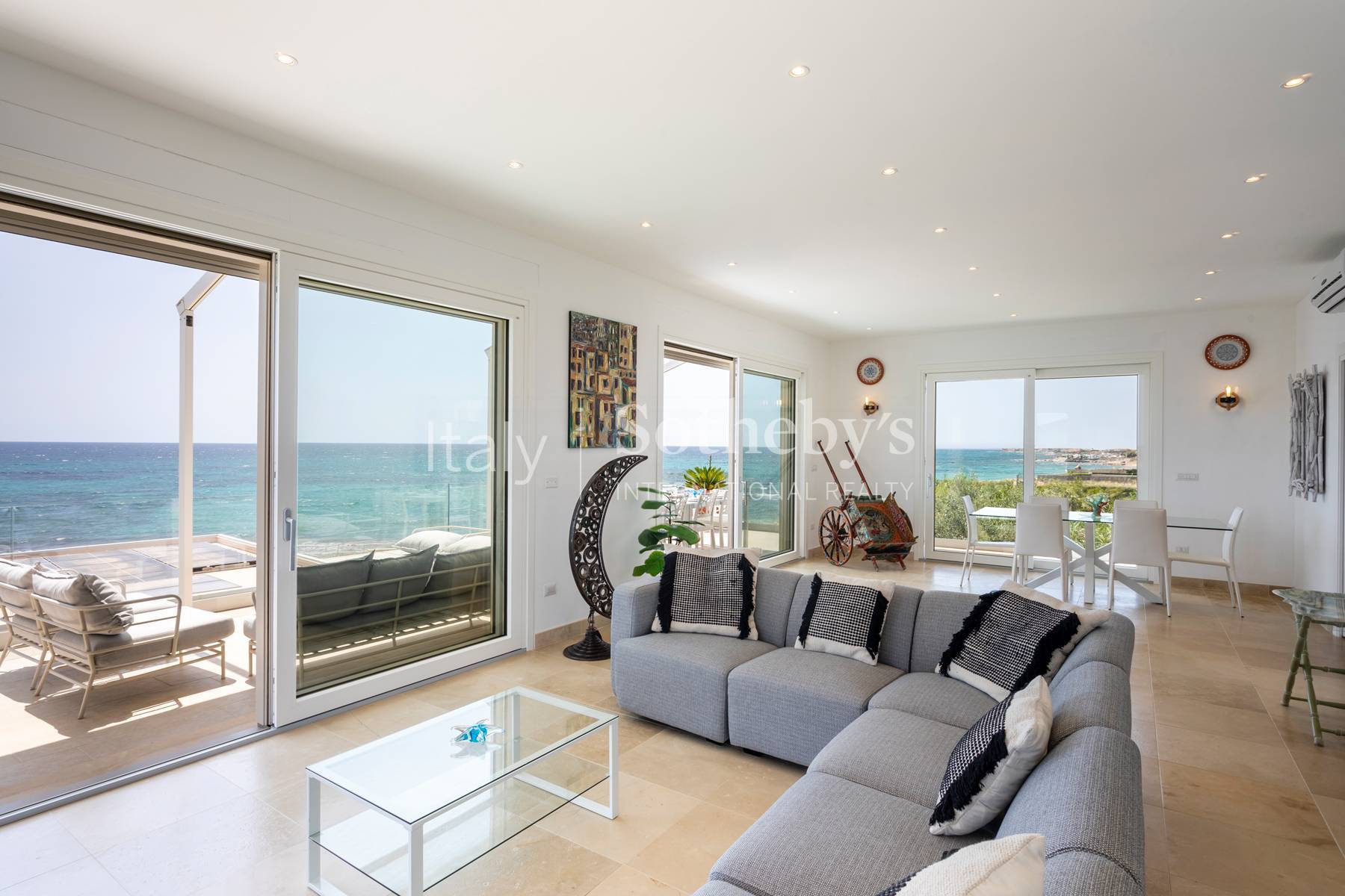  Exclusive and elegant modern villa by the sea - 物件實景