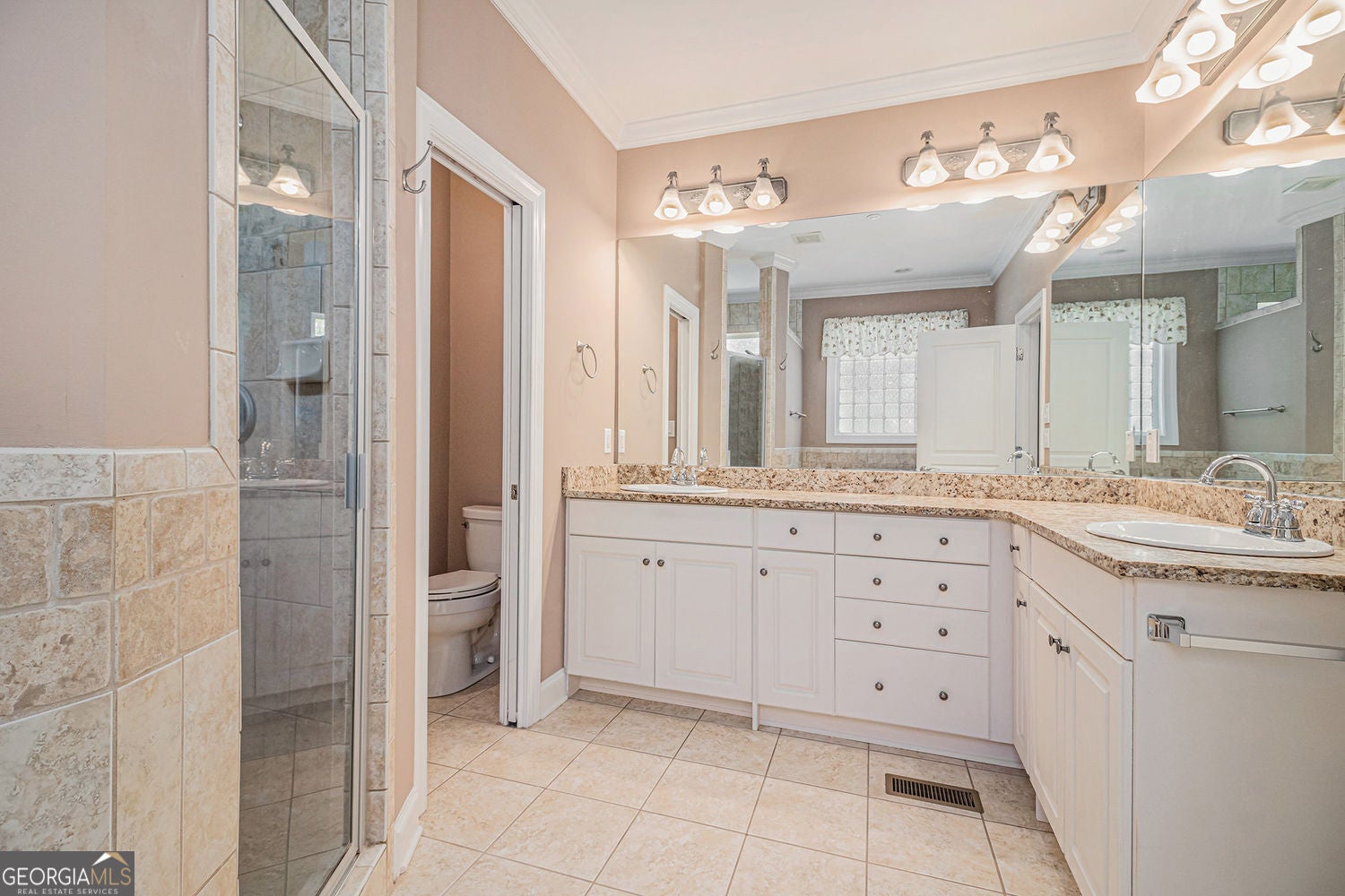 Fayetteville, Georgia, 30214, United States, 4 Bedrooms Bedrooms, ,5 BathroomsBathrooms,Residential,For Sale,1858907