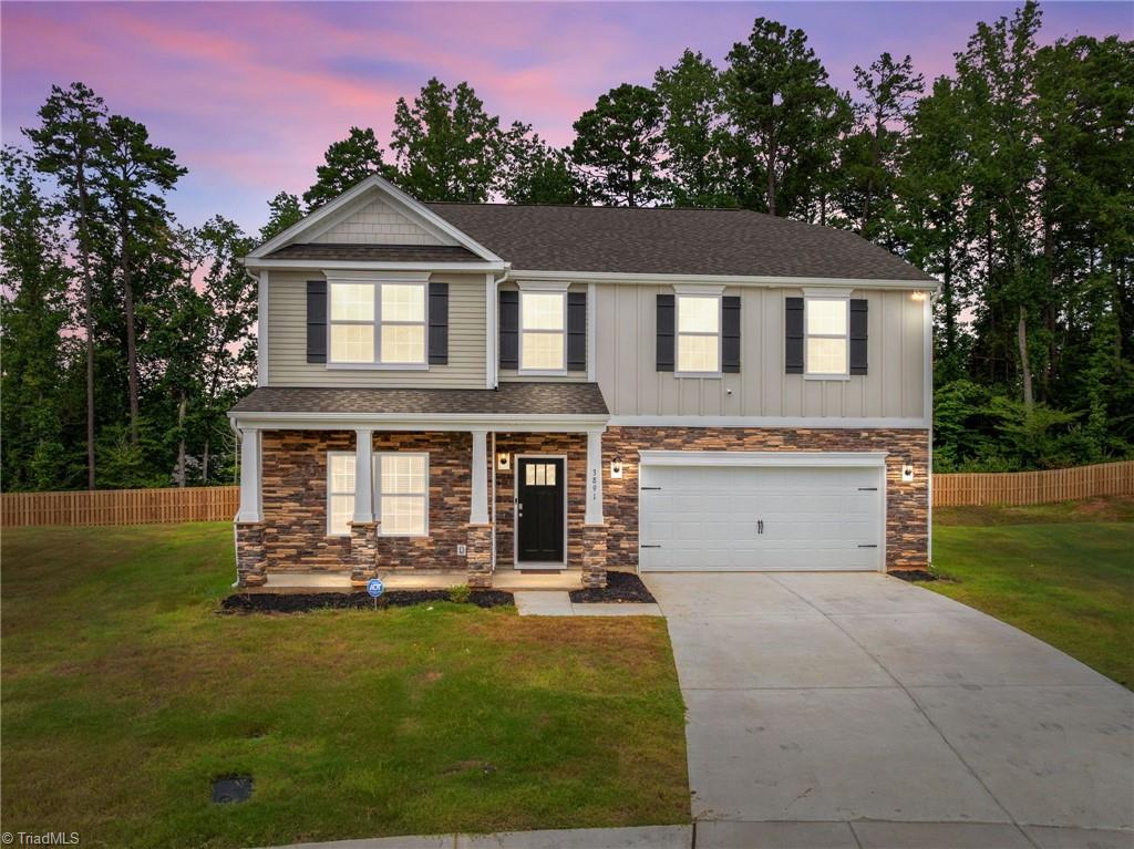 Davidson, North Carolina, 28036, United States, 4 Bedrooms Bedrooms, ,4 BathroomsBathrooms,Residential,For Sale,1909489