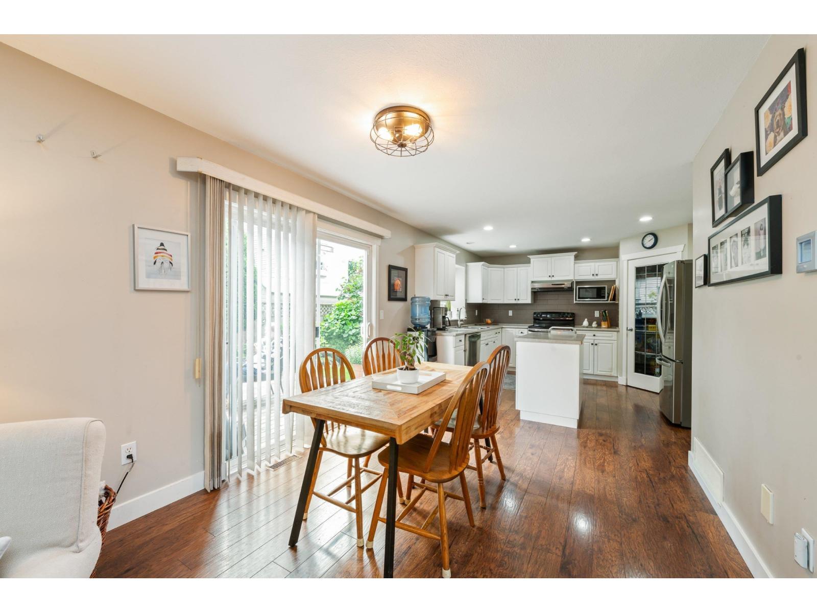 LANGLEY, British Columbia, V3V 6A0, CA, 4 Bedrooms Bedrooms, ,4 BathroomsBathrooms,Residential,For Sale,1950645