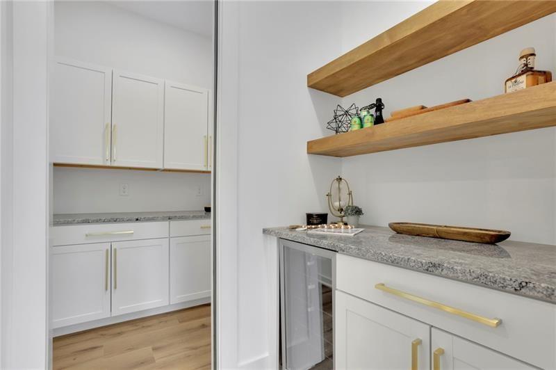 Canton, Georgia, 30114, United States, 5 Bedrooms Bedrooms, ,4 BathroomsBathrooms,Residential,For Sale,1974938