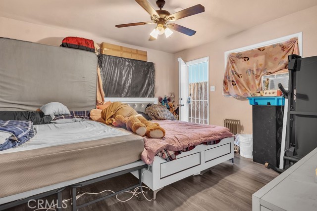 Los Angeles, California, 90044, United States, 4 Bedrooms Bedrooms, ,Residential,For Sale,2040182