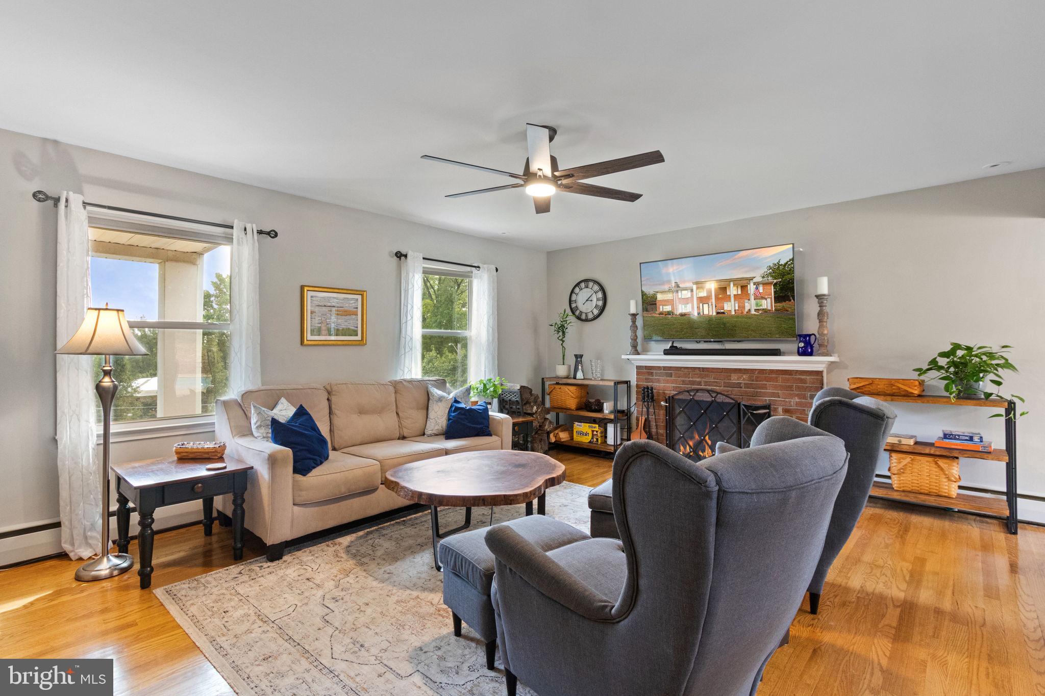 Lorton, Virginia, 22079, United States, 4 Bedrooms Bedrooms, ,3 BathroomsBathrooms,Residential,For Sale,1974671