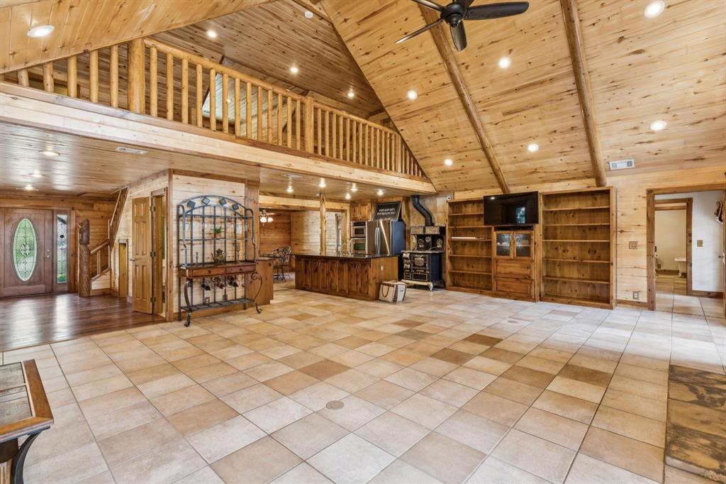 Pottsboro, Texas, 75076, United States, 3 Bedrooms Bedrooms, ,4 BathroomsBathrooms,Residential,For Sale,1949804