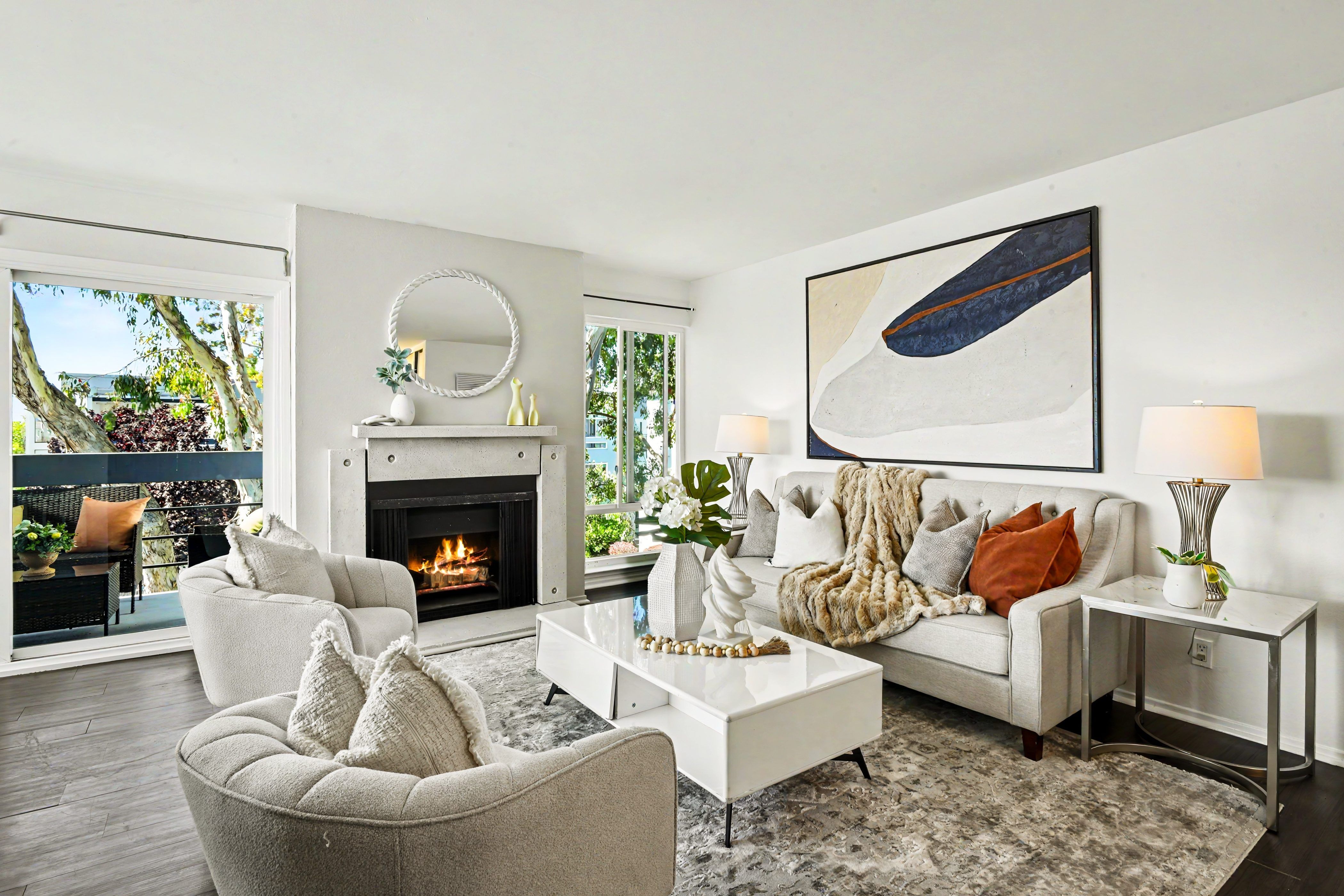  Light-Filled Top-Floor Corner Retreat - 物件實景