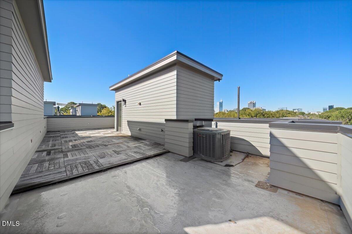 Raleigh, North Carolina, 27601, United States, 3 Bedrooms Bedrooms, ,4 BathroomsBathrooms,Residential,For Sale,1966573