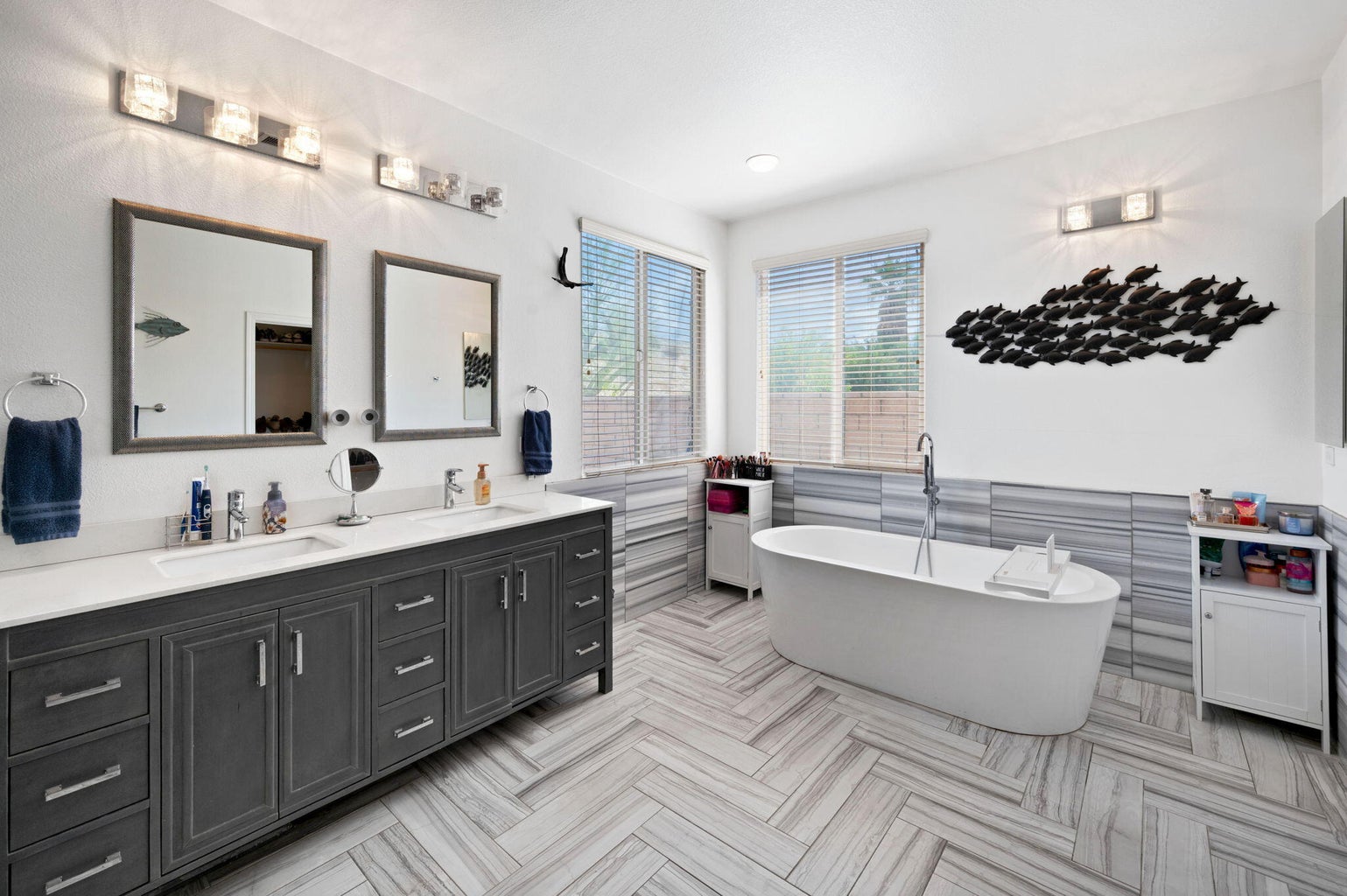 Indio, California, 92203, United States, 4 Bedrooms Bedrooms, ,3 BathroomsBathrooms,Residential,For Sale,1915530