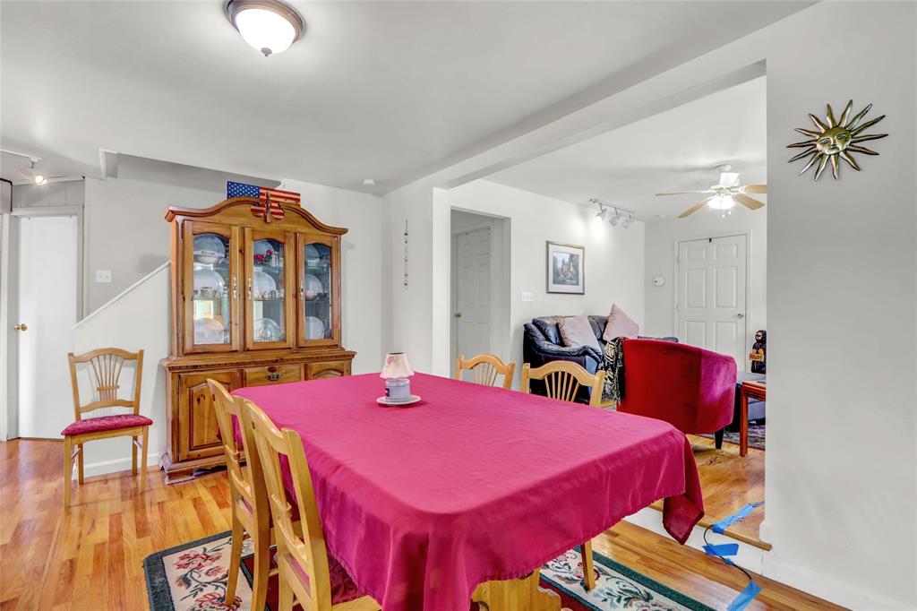 Mastic Beach, New York, 11951, United States, 5 Bedrooms Bedrooms, ,3 BathroomsBathrooms,Residential,For Sale,1974757