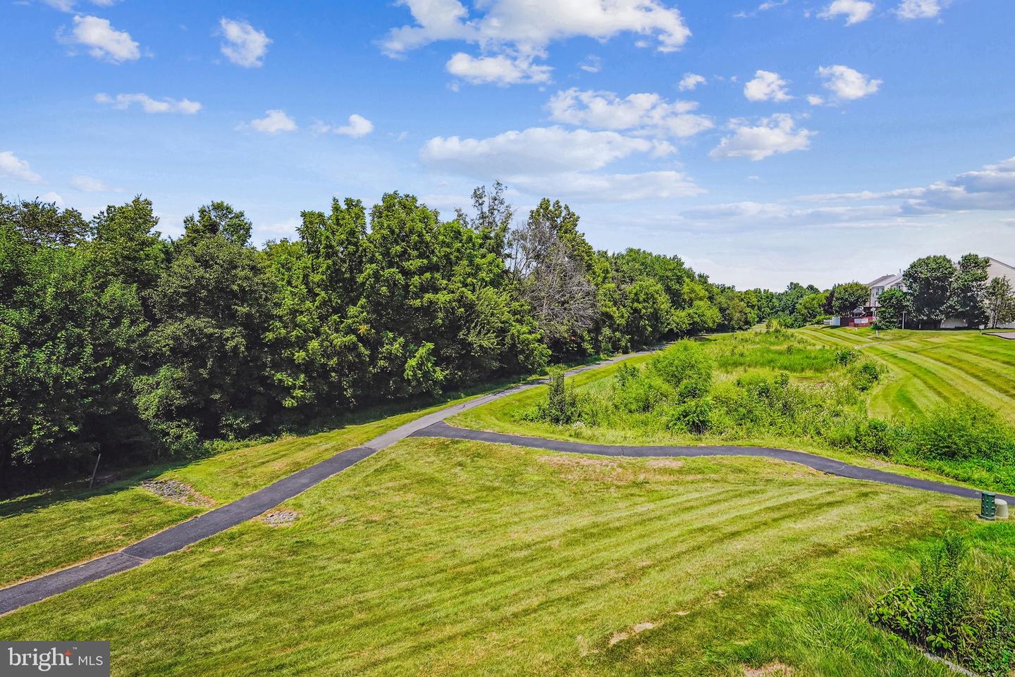 Ashburn, Virginia, 20147, United States, 3 Bedrooms Bedrooms, ,4 BathroomsBathrooms,Residential,For Sale,1906783