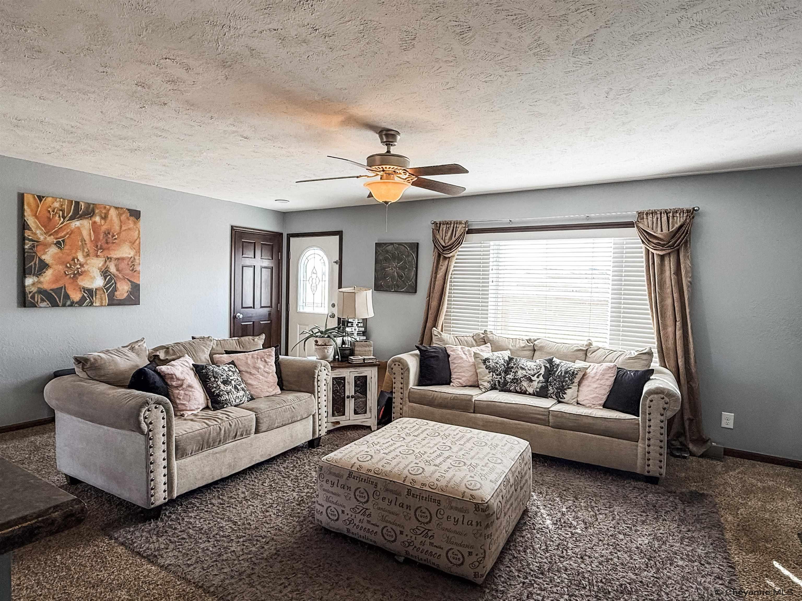 Cheyenne, Wyoming, 82009, United States, 3 Bedrooms Bedrooms, ,2 BathroomsBathrooms,Residential,For Sale,1940836