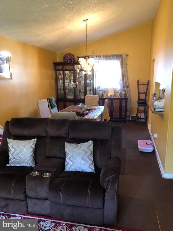Philadelphia, Pennsylvania, 19115, United States, 4 Bedrooms Bedrooms, ,3 BathroomsBathrooms,Residential,For Sale,1913362