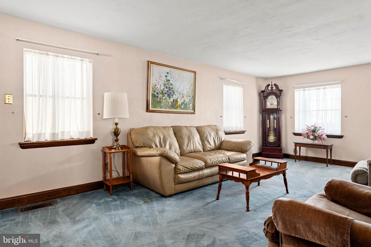 Conshohocken, Pennsylvania, 19428, United States, 4 Bedrooms Bedrooms, ,3 BathroomsBathrooms,Residential,For Sale,2003436