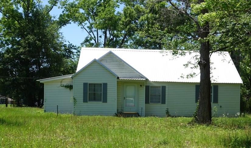 Spruce St, Huntington, TX 75949