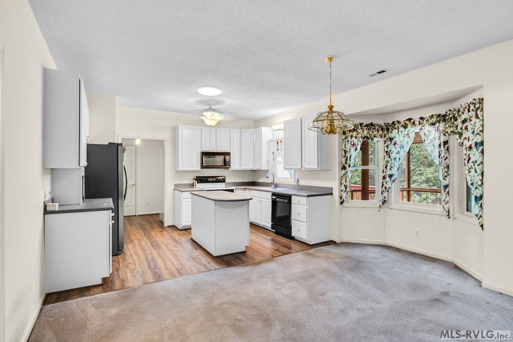 20 Breezewood Rd, Boydton, Virginia, 23917, United States, 3 Bedrooms Bedrooms, ,3 BathroomsBathrooms,Residential,For Sale,20 Breezewood Rd,1668454