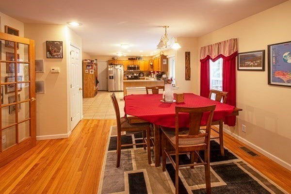 Northampton, Massachusetts, 01062, United States, 3 Bedrooms Bedrooms, ,3 BathroomsBathrooms,Residential,For Sale,1848678