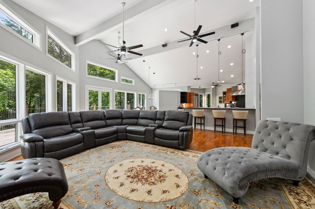 Ellijay, Georgia, 30540, United States, 5 Bedrooms Bedrooms, ,5 BathroomsBathrooms,Residential,For Sale,1868155