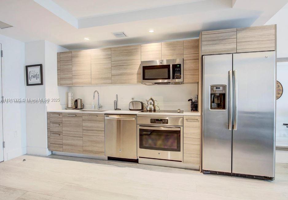 Miami, Florida, 33137, United States, 1 Bedroom Bedrooms, ,1 BathroomBathrooms,Residential,For Sale,1991550