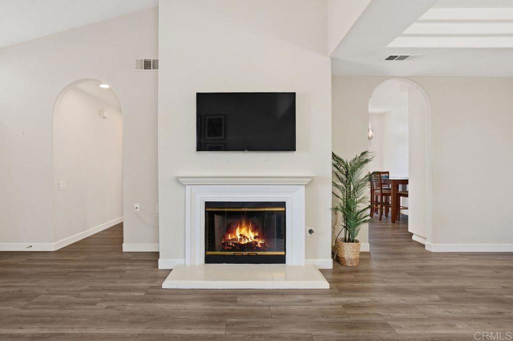 Oceanside, California, 92056, United States, 2 Bedrooms Bedrooms, ,2 BathroomsBathrooms,Residential,For Sale,1942226