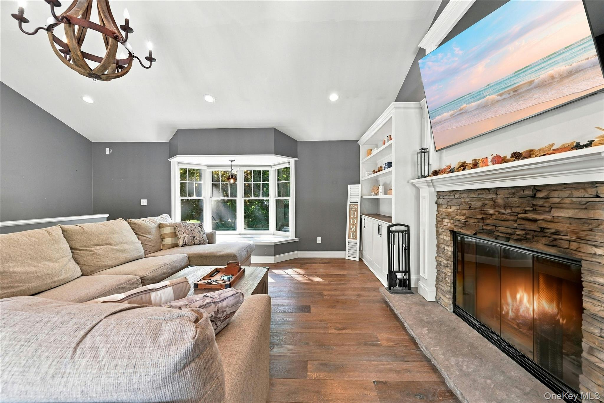  82 Oakwood Drive, Wading River, NY, 11792 - 物件實景