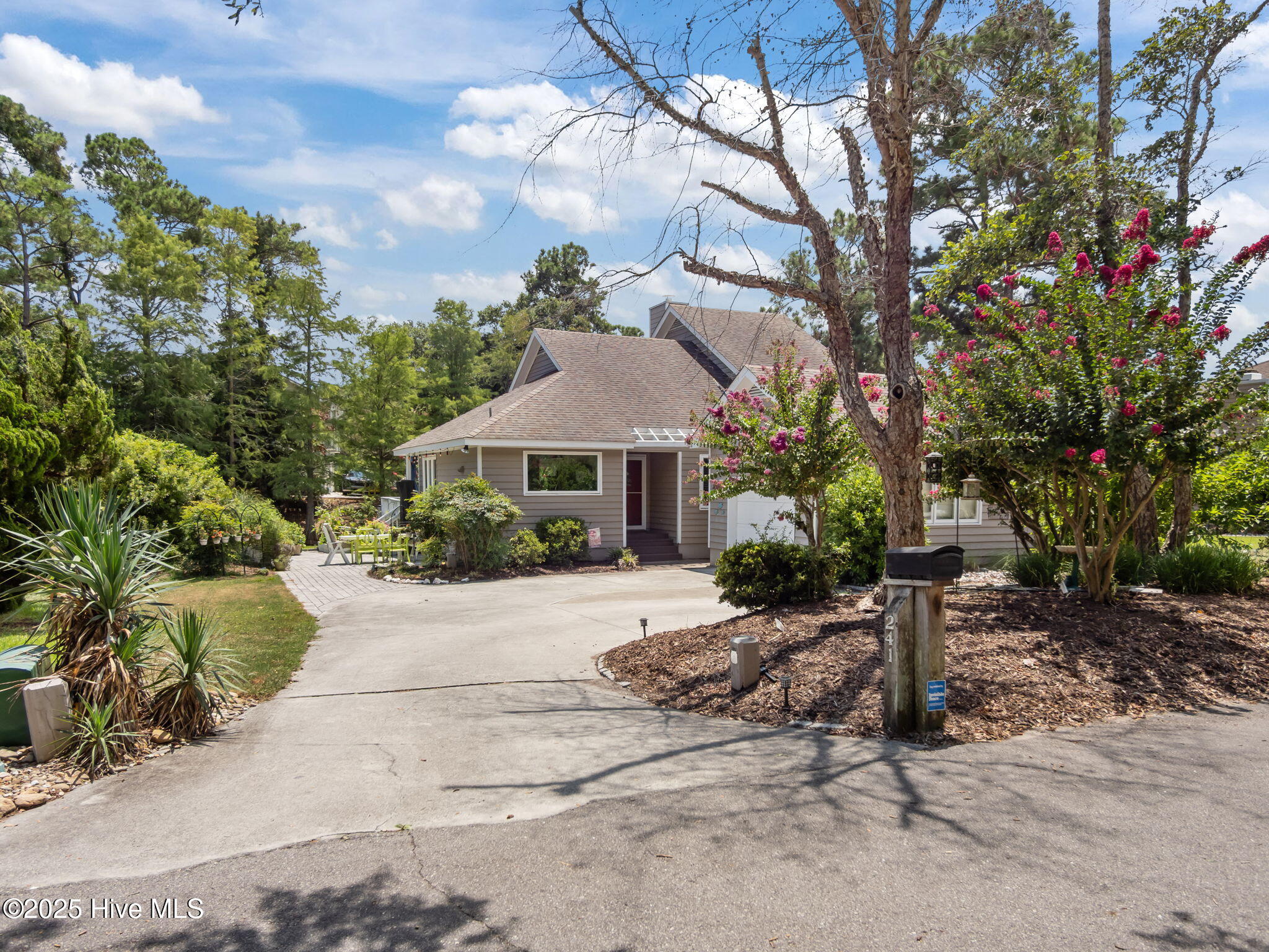 Emerald Isle, North Carolina, 28594, United States, 3 Bedrooms Bedrooms, ,3 BathroomsBathrooms,Residential,For Sale,1931635