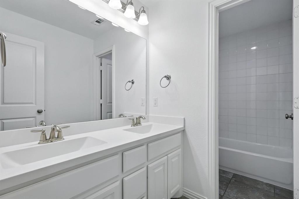 Argyle, Texas, 76226, United States, 4 Bedrooms Bedrooms, ,3 BathroomsBathrooms,Residential,For Sale,1920621