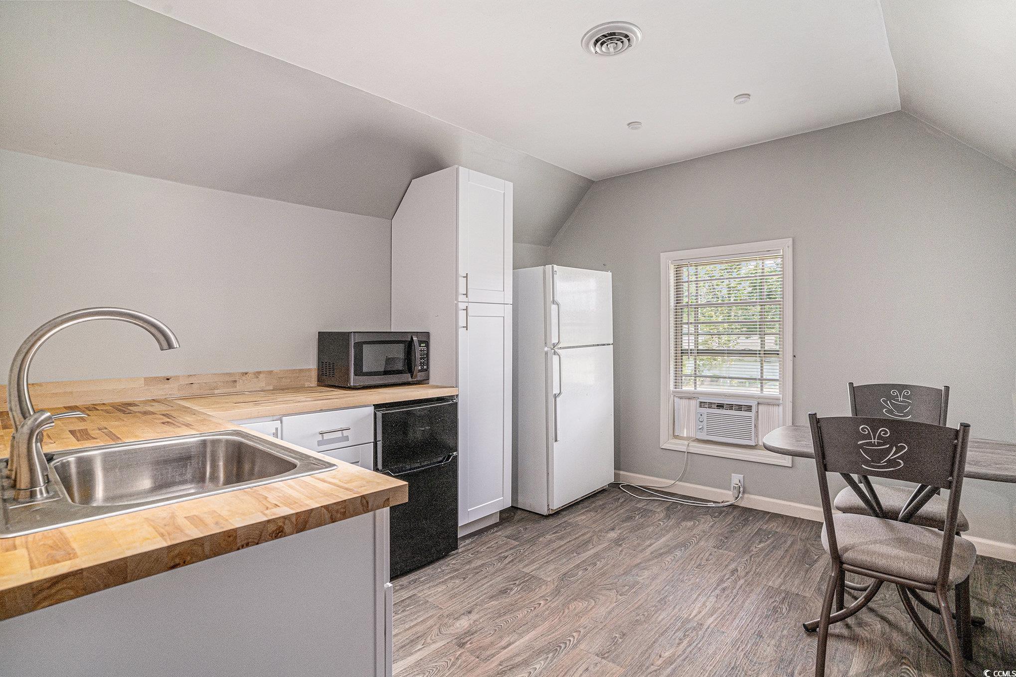 Conway, South Carolina, 29527, United States, 5 Bedrooms Bedrooms, ,4 BathroomsBathrooms,Residential,For Sale,1977960