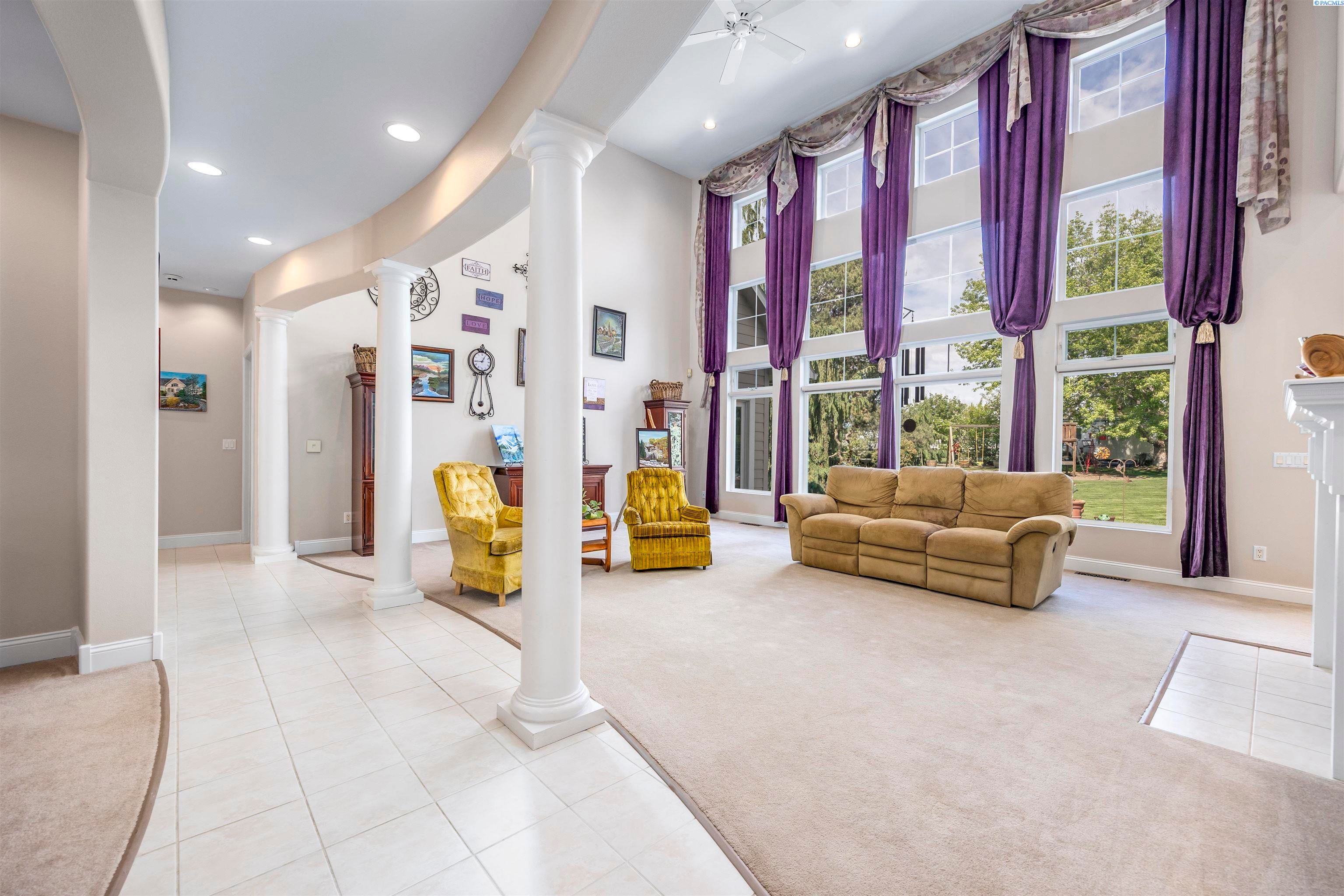 Pasco, Washington, 99301, United States, 3 Bedrooms Bedrooms, ,3 BathroomsBathrooms,Residential,For Sale,1979985