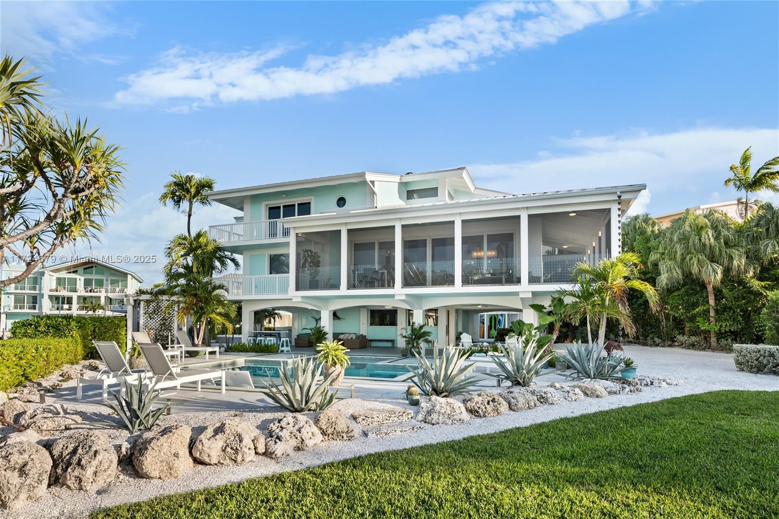 Islamorada, Florida, 33036, United States, 6 Bedrooms Bedrooms, ,4 BathroomsBathrooms,Residential,For Sale,1932543