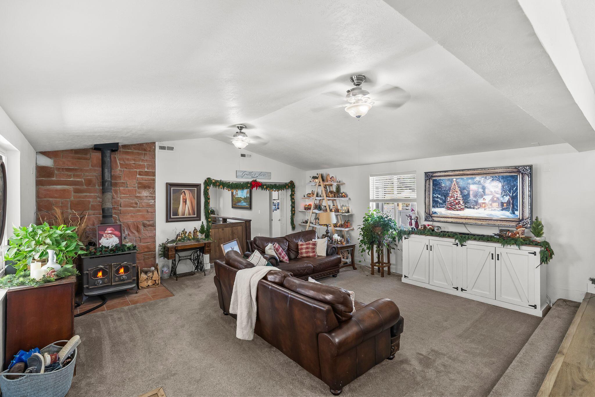 St George, Utah, 84770, United States, 6 Bedrooms Bedrooms, ,3 BathroomsBathrooms,Residential,For Sale,2005357