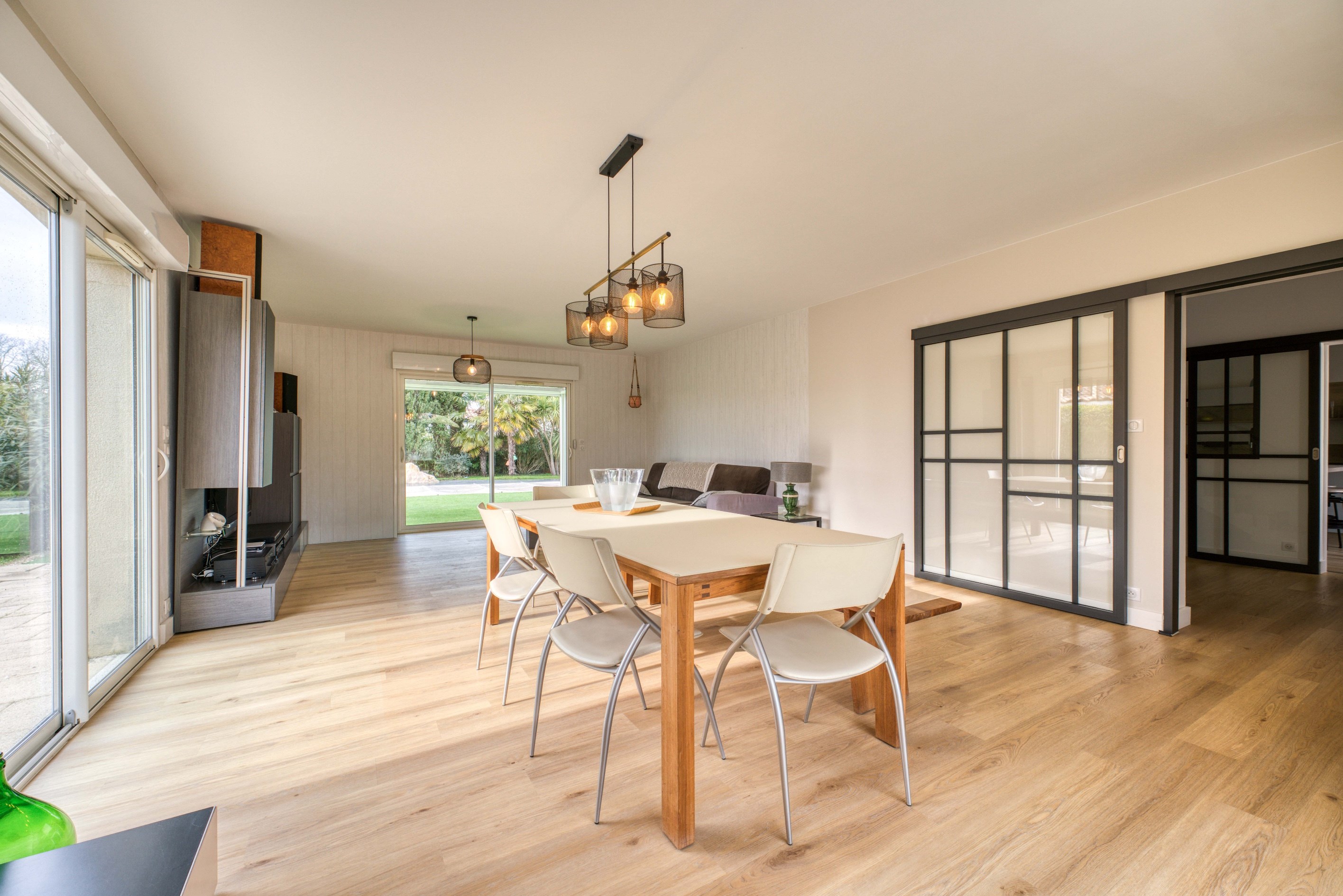  Contemporary Villa Just 10 Minutes from the Beaches - 物件實景