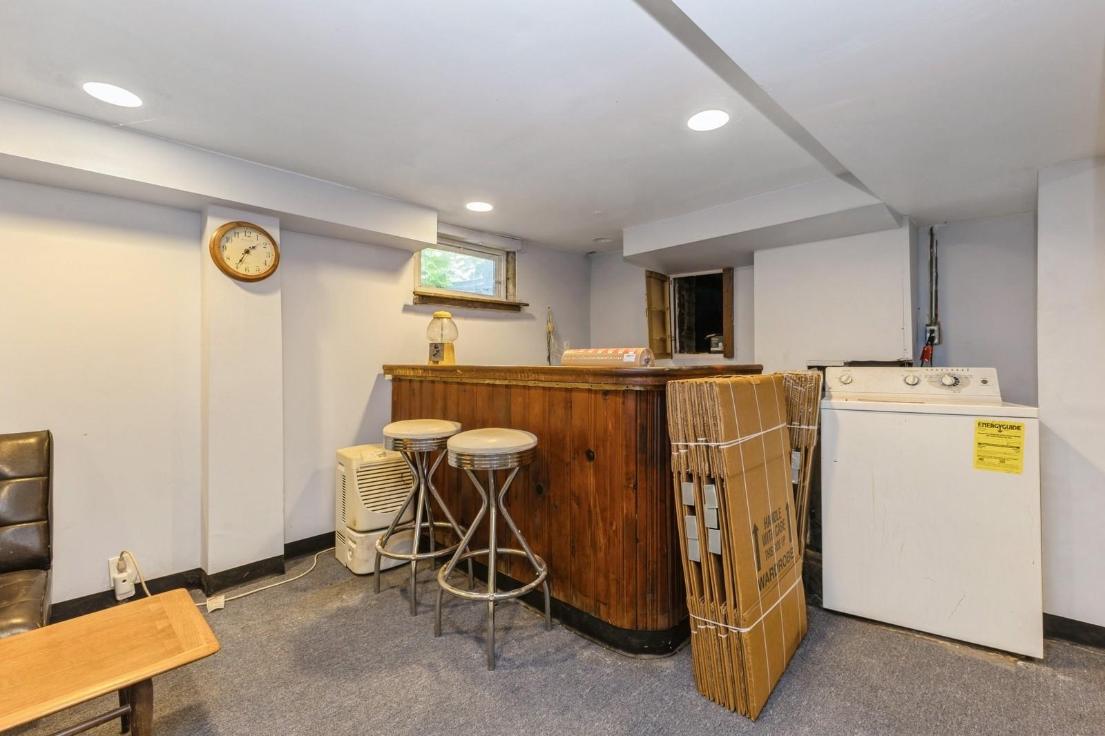 Beechhurst, New York, 11357, United States, 3 Bedrooms Bedrooms, ,2 BathroomsBathrooms,Residential,For Sale,1846806