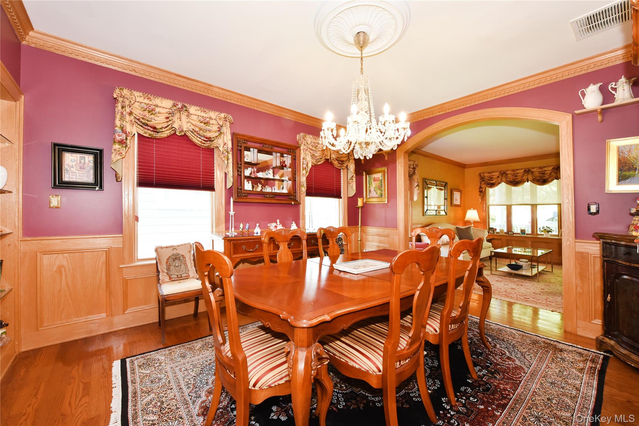  328 38th Road, Douglaston, NY, 11363 - 物件實景
