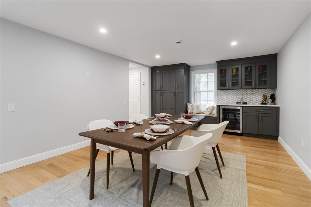Wayland, Massachusetts, 01778, United States, 3 Bedrooms Bedrooms, ,2 BathroomsBathrooms,Residential,For Sale,1891680