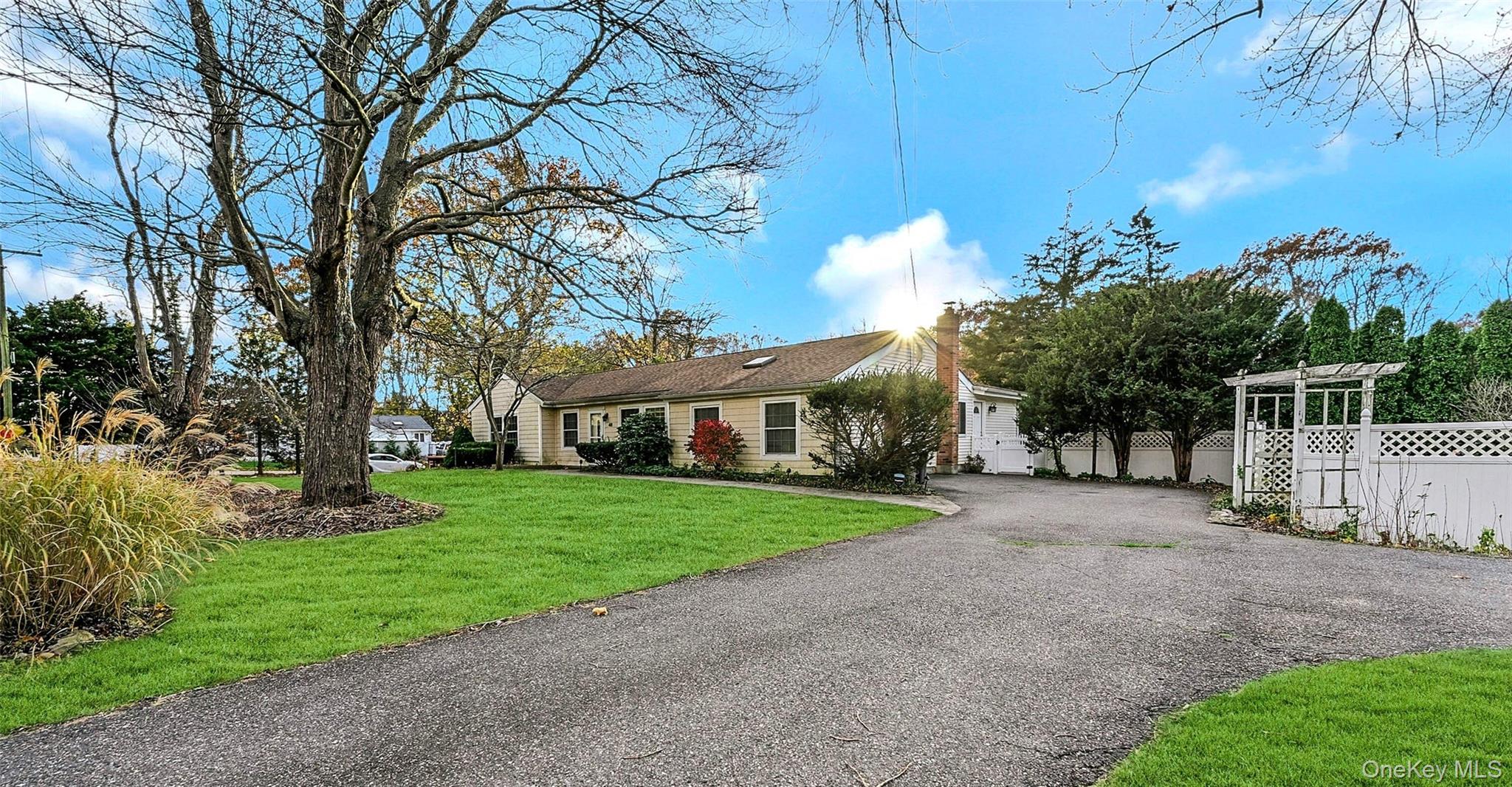 Sound Beach, New York, 11789, United States, 4 Bedrooms Bedrooms, ,2 BathroomsBathrooms,Residential,For Sale,1994513