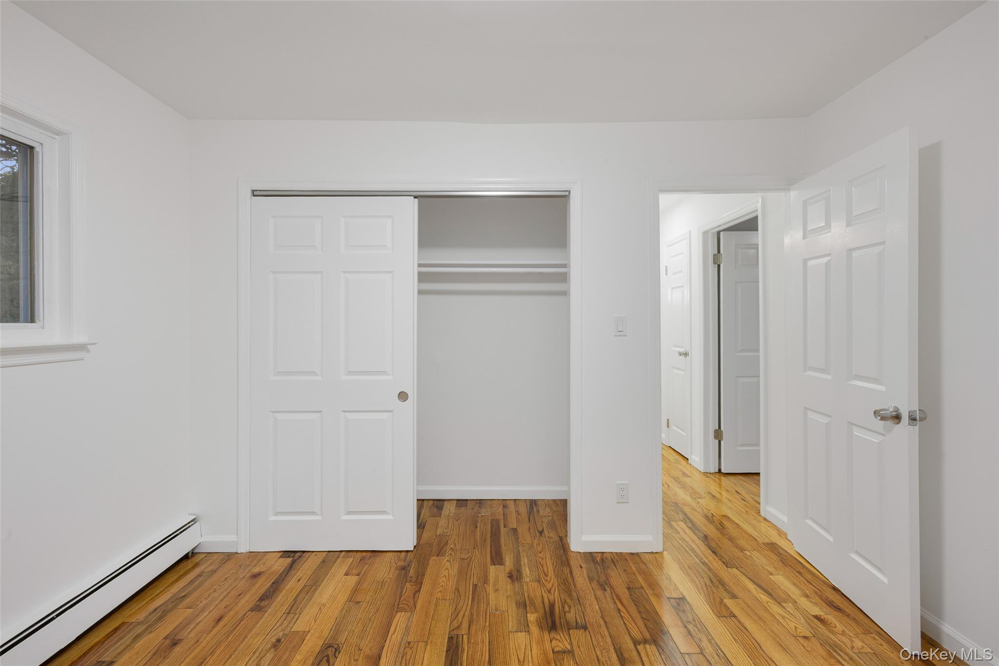 Amityville, New York, 11701, United States, 4 Bedrooms Bedrooms, ,2 BathroomsBathrooms,Residential,For Sale,2001816