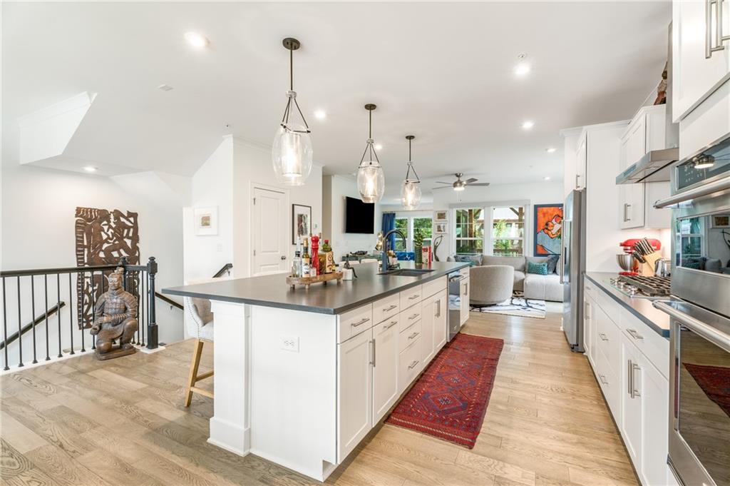 Atlanta, Georgia, 30318, United States, 3 Bedrooms Bedrooms, ,4 BathroomsBathrooms,Residential,For Sale,1911947