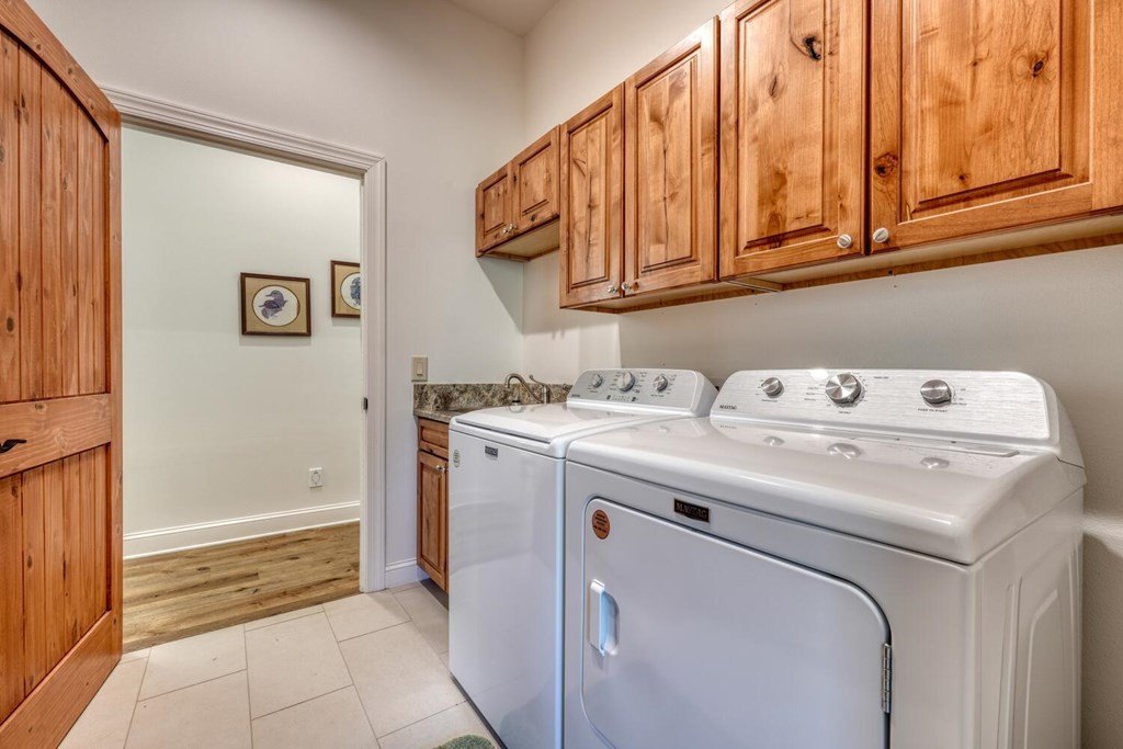 Hayesville, North Carolina, 29804, United States, 3 Bedrooms Bedrooms, ,3 BathroomsBathrooms,Residential,For Sale,1983718