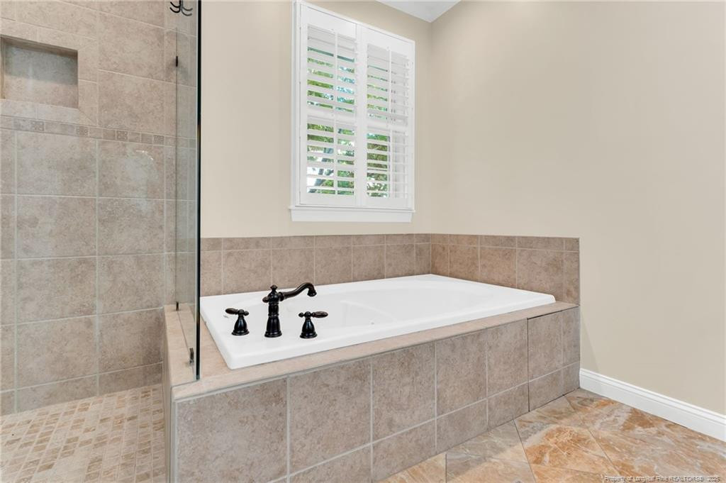 Fayetteville, North Carolina, 28311, United States, 3 Bedrooms Bedrooms, ,5 BathroomsBathrooms,Residential,For Sale,1849788