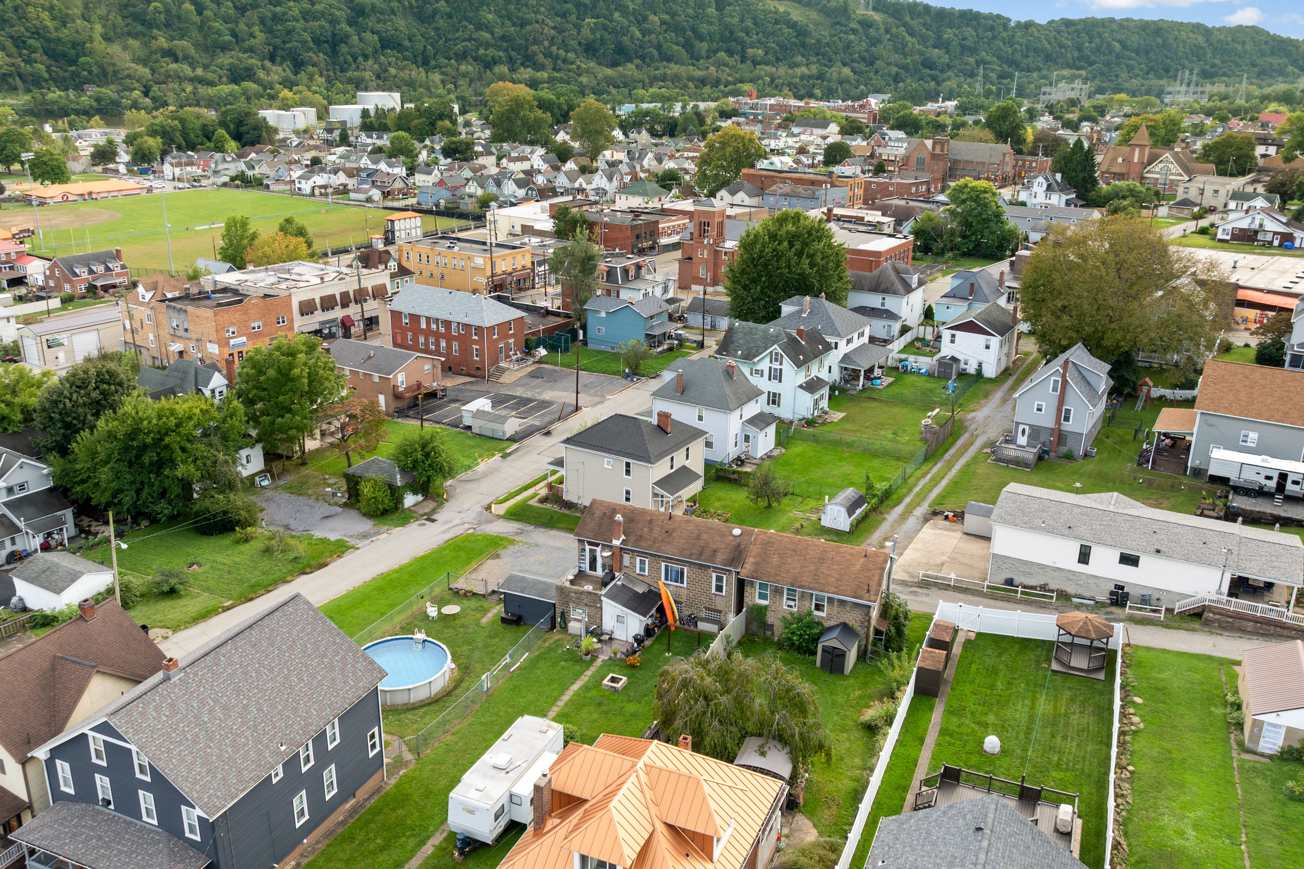  925 Walnut Street, Springdale, PA 15221 - 物件實景