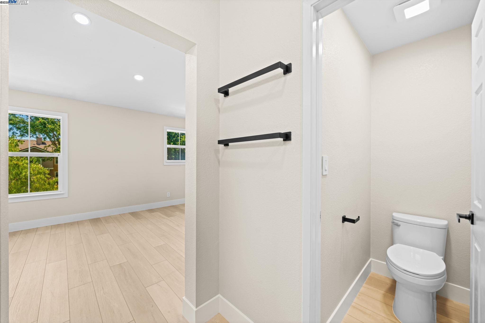 Dublin, California, 94568, United States, 3 Bedrooms Bedrooms, ,3 BathroomsBathrooms,Residential,For Sale,2006259